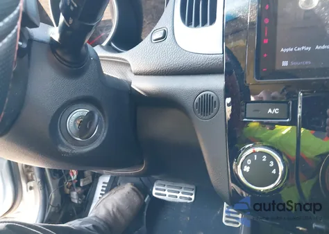 2011 Kia Forte Koup Sx z USA, uszkodzony, nr VIN KNAFW6A31B5327823